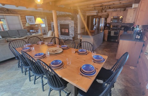 Hebron Casa | Newfound Lake Spacious 4 Season Log Home cerca de la orilla del agua