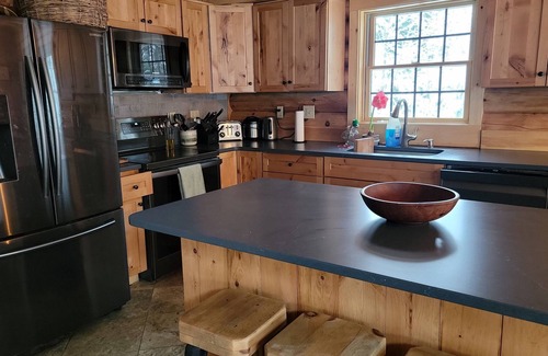 Hebron Casa | Newfound Lake Spacious 4 Season Log Home cerca de la orilla del agua
