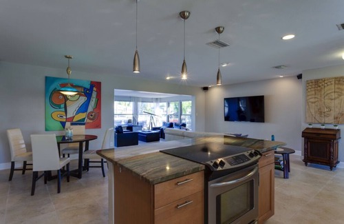 Shore Acres Casa | Waterfront Oasis Near Vibrant Downtown St. Pete