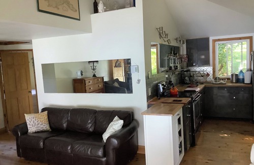 Howe Island Cabaña | Waterfront oasis at Zoe’s Lagoon, 1000 islands