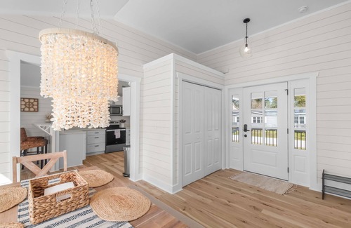Newport Casa | Waterfront Oasis Minutes From The Beach