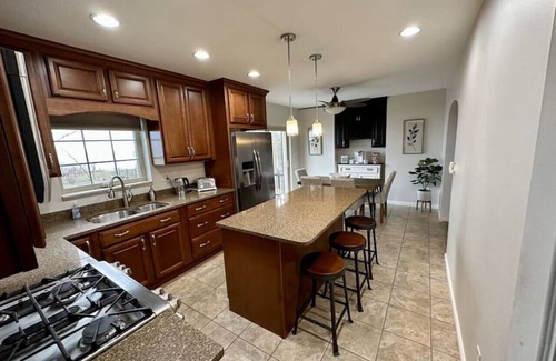Fairfield Casa | Waterfront Oasis "Waters Edge Retreat" Lake Erie Internal name: Shallow Waters Retreat