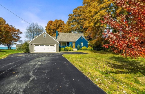 Fairfield Casa | Waterfront Oasis "Waters Edge Retreat" Lake Erie Internal name: Shallow Waters Retreat
