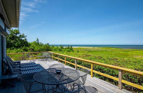Orleans Casa | Waterfront on Cape Cod Bay