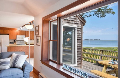 South Orleans Casa | Waterfront on Pleasant Bay!