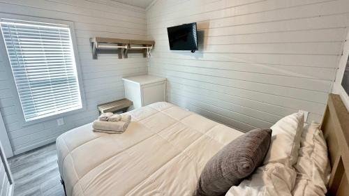 Gilchrist Casa | Waterfront on the Bay with Great Fishing