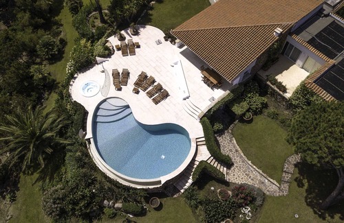 San Teodoro Villa | Propiedad frente al mar en finca privada con vistas al mar y acceso directo a la playa