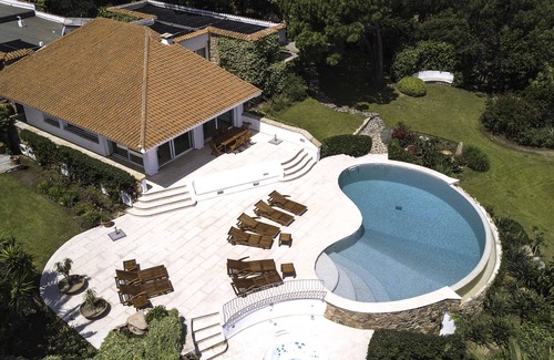 San Teodoro Villa | Propiedad frente al mar en finca privada con vistas al mar y acceso directo a la playa