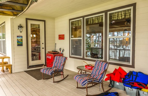 Rutledge Casa | Waterfront Paradise! Cherokee Lake Vacation Home! NEW! Hot Tub! Gameroom!