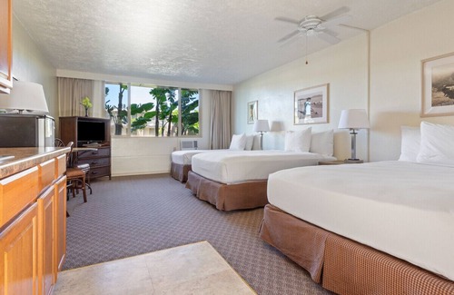 Kahului Hotel | Waterfront Perfection! 3 Fantastic Rooms, Pet-Friendly, Near Kanaha Beach Park