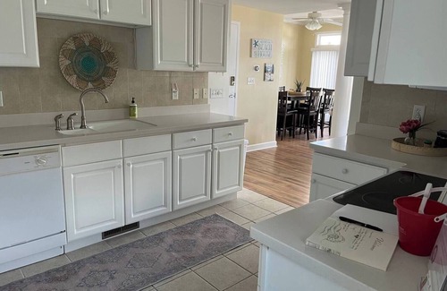 Midtown Ocean City Casa | Waterfront, pool and beach amenities!