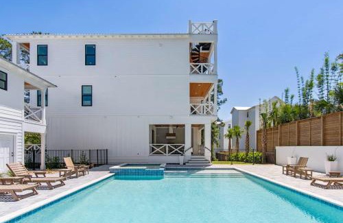 Dune Allen Beach Casa | Waterfront Pool Rooftop Deck - The White Lotus