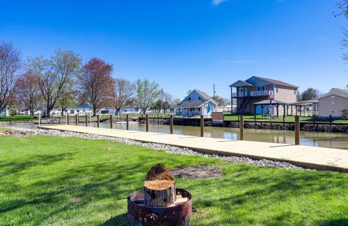 Port Clinton Casa | Waterfront Port Clinton Cottage with Fire Pit!