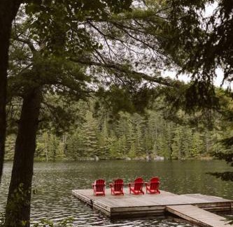 Irondale Chalet De Esquí | Waterfront private cottage on Koshlong Lake