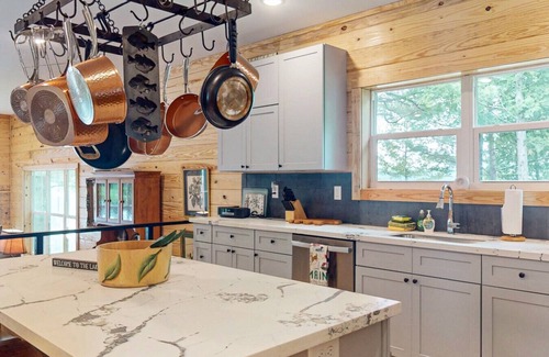 Greenville Cabina | Waterfront-Private Dock-Large Group