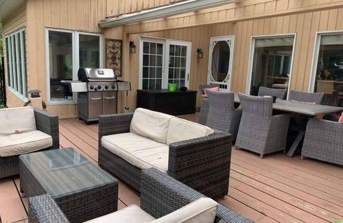 South Glengarry Casa | Waterfront Property - Private Pool