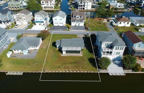 South Bethany Harbor Casa | Waterfront Rancher in South Bethany