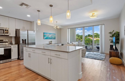 Indian Beach Sapphire Shores Condominio | Waterfront Relaxation - Modern Comfortable Condo