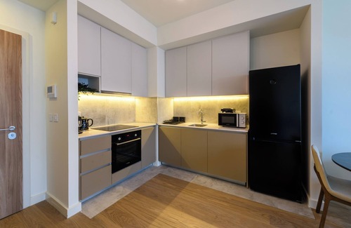 Sarajevska Apartamento | Waterfront Residences