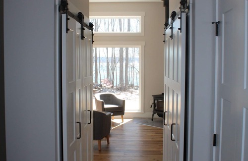 Port Wade Cabaña | Waterfront retreat on Annapolis Basin - private; hot tub; fully equipped kitchen