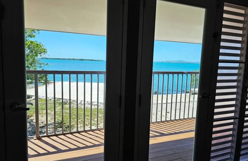 Penuelas Casa | Waterfront Retreat, Private Dock, Boat Ramp, Views