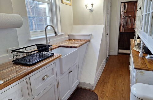 New Rochelle Casa | Frente al Casa histórica finca para retiros y reuniones familiares