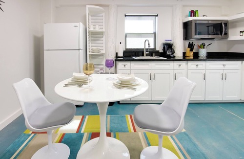 Arroyo City Apartamento | 'Soleil Suite' Studio w / Grill & Arroyo River Pier!
