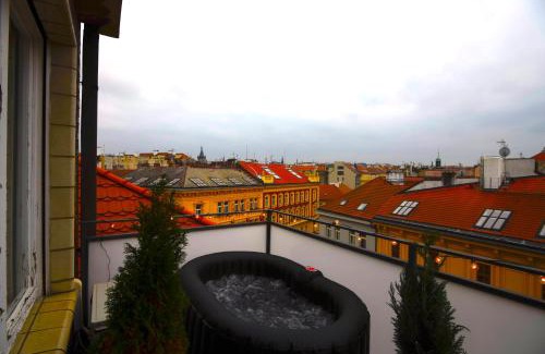 Prague 1 Apartamento | Waterfront River Side Roof Top Apartment - Terrace with city view