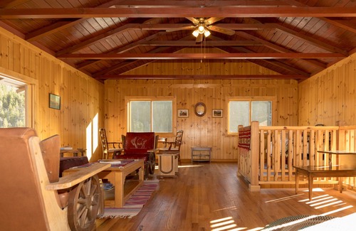 Idaho Springs Cabina | * Chicago Creek Lodge *