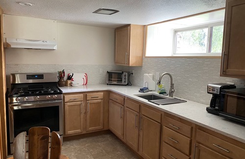 Idaho Springs Cabina | Waterfront Rocky Mt. Cabin on 50 acres & 2 fishing ponds: Mt. Evans, Ski Country
