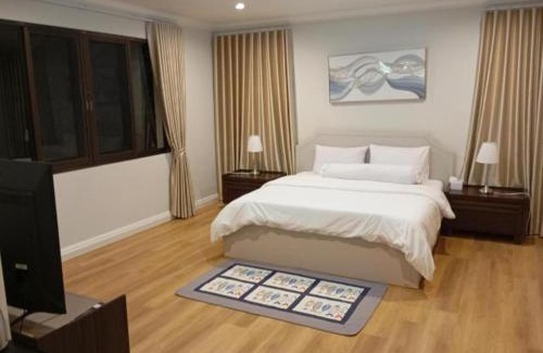 Bang Pakong Cama Y Desayuno | Waterfront Royal Villa