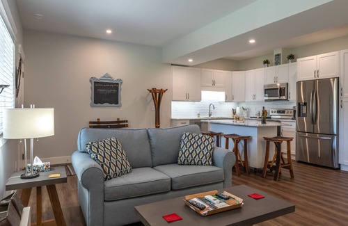 Okanagan-Similkameen Casa | Waterfront self-contained 1 Bedroom Suite - Sleeps 2