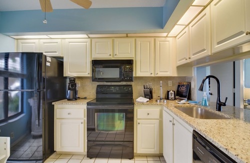 Isla del Sol Villa | Waterfront St Petersburg Villa w/ Free WiFi