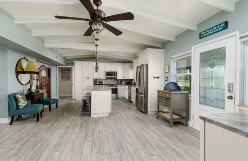 Riviera Bay Casa | Waterfront St. Pete Home - 4br 3ba, Pool, Dock & More!