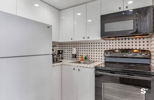 North Bay Village Apartamento | Waterfront Studio Condo in Miami | Free Parking & Bay Views