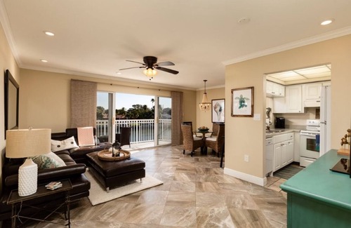 Belle Vista Condominio | 1/1 Intercoastal Waterfront Condo Just Steps to the BEACH!