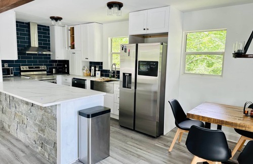 Semora Casa | Waterfront: The Beaver Dam (4 Bedroom)