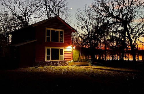 Taylor Casa | Waterfront The Red Camp at Lake Bistineau