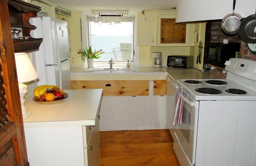 South Orleans Alquiler De Eote | WATERFRONT -Topside Boathouse - Swim and Fish off the Deck !