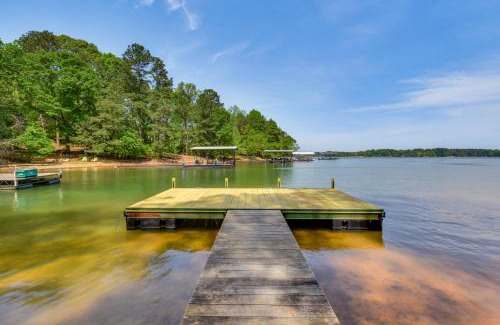 Townville Casa | Waterfront Townville Home with Hot Tub and Dock!