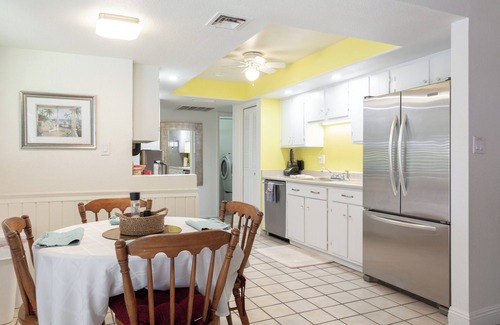 Dobson Ranch Casa | Waterfront Vacation Home Executive Rental-peaceful residential LAKE neighborhood