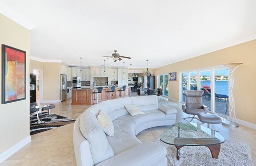 St. Petersburg - Clearwater Casa |  ¡Primera categoría con increíble piscina climatizada y elevador de botes!