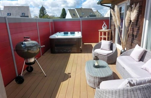 Plouec-du-Trieux Villa | Waterfront villa (pool, spa, sauna)