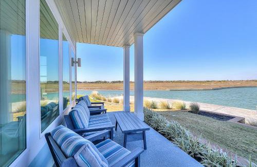 Rockport Apartamento | Waterfront Villa on St Charles Bay