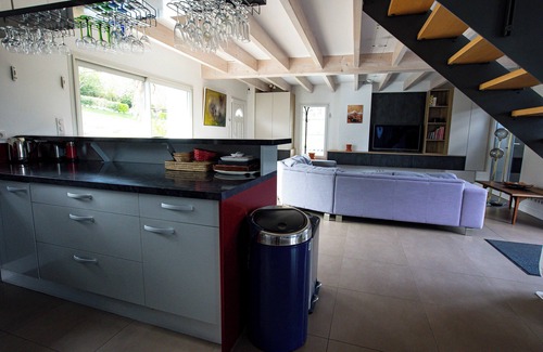 Bayonne Casa | Waterfront villa - Swimming pool and tennis court