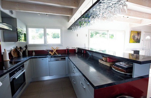 Bayonne Casa | Waterfront villa - Swimming pool and tennis court