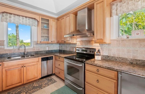 George Town Villa | Villa frente al mar con muelle inc, a pasos de la nueva piscina y restaurante. 3b / r 3. 5baño