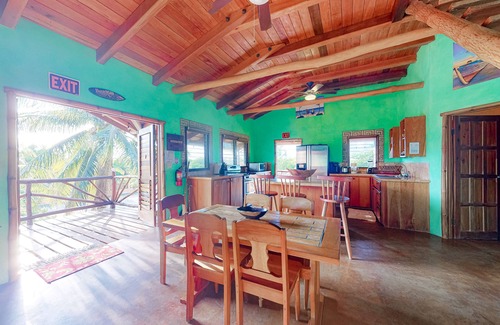Boca Ciega Casa | Villa frente al mar única con balcón privado y terraza de la piscina: ¡a pie de la playa!