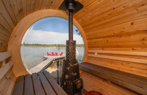 Northern Bruce Peninsula Casa | Waterfront W Sauna, Hot Tub & Boat Slip