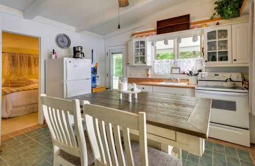 Wellesley Island Cabaña | Waterfront Wellesley Island Cottage w/ Boat Slip!